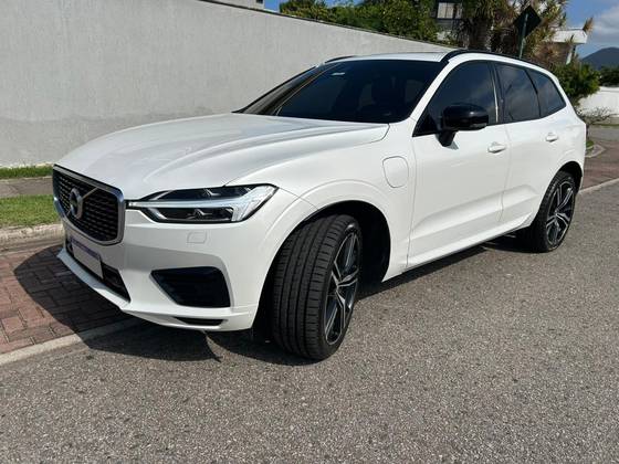 VOLVO XC60 2.0 T8 HYBRID R-DESIGN AWD GEARTRONIC VOLVO XC60 2.0 T8 HYBRID R-DESIGN AWD GEARTRONIC